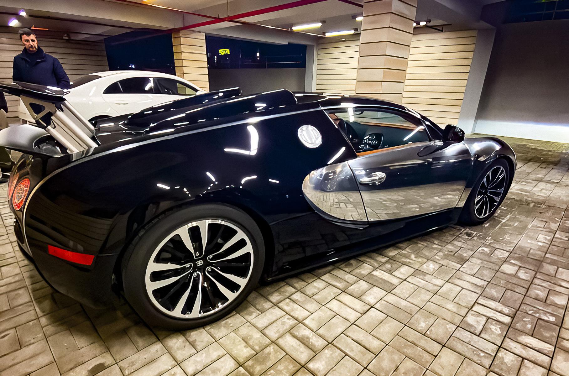Машина за 3 миллиона рублей. Bugatti Veyron 2010. Бугатти за 1000000. Машина за 9 миллионов рублей Бугатти. Bugatti Veyron за 200 миллионов рублей.