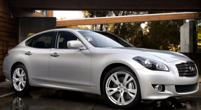 Infiniti cu tracţine pe faţă - Photo