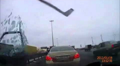 Un accident stupid de pe la rusi - Photo