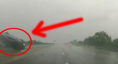 Ploaie, viteză, mulţi cai putere - rezultat: accident cu BMW M3 - Photo