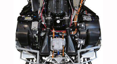 Prima imagine cu motorul predecesorului Ferrari Enzo - Photo