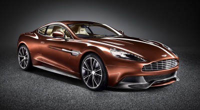 Aston Martin prezintă calendarul 2013 dedicat în exclusivitate modelului Vanquish - Photo