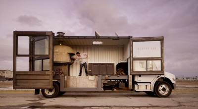 150.000 de euro pentru o maşină de pizza? Nu e glumă, e Del Popolo pizza truck - Photo