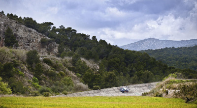 Audi R8 LMS testat pe un circuit abandonat - Photo