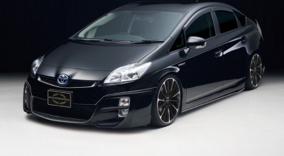 Toyota Prius by Wald International - Photo