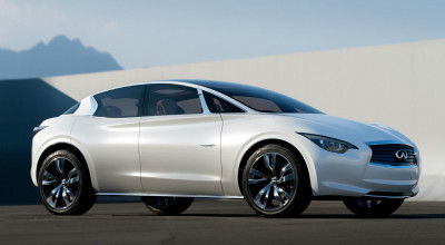 Viitoarea compactă de la Infiniti va fi bazată pe Mercedes A-Klasse - Photo