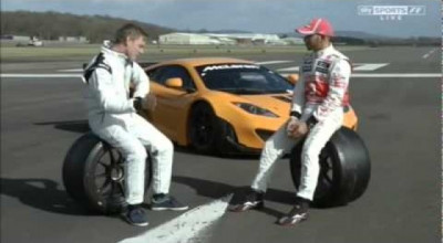 Lewis Hamilton la volanul unui McLaren MP4-12C GT3 - Photo