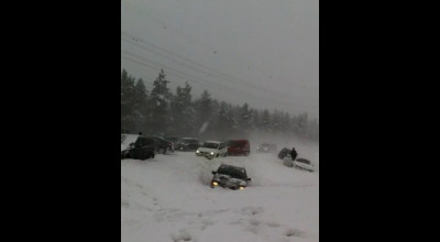 Ce fac caderile masive de zapada pe autostrada - Photo
