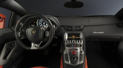 Lamborghini Aventador va fi dotat cu sistemele Start-Stop şi dezactivarea cilindrilor - Photo