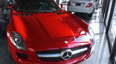 Santa Claus îşi schimbă săniuţa pe un Mercedes AMG - Photo