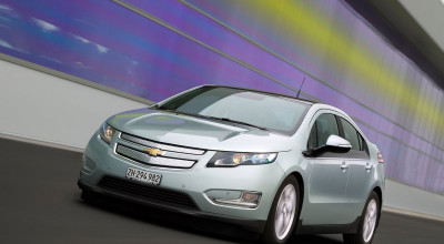 Tot mai mulţi posesorii de Toyota Prius devin clienţii lui Chevrolet Volt - Photo