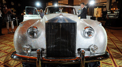 Rolls Royce acoperit cu 1,000,000 de cristale Swarovski - Photo