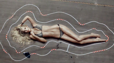 Sa facem un circuit folosind formele trupului feminin - Photo