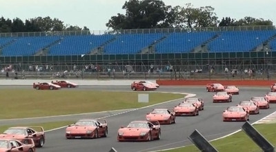 58 de Ferrari F40 si-au dat intalnire la Silverstone - Photo