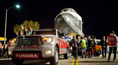 Toyota Tundra a remorcat naveta Endeavour pe ultimul ei drum - Photo
