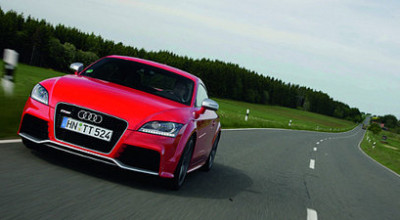 Audi lucreaza la un TT-RS - Photo