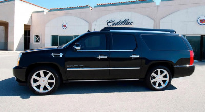 Cadillac Escalade ESV transformat în birou mobil de lux - Photo
