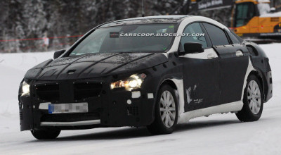 Mercedes lucreaza la un nou coupe cu patru usi, botezat CLC - Photo