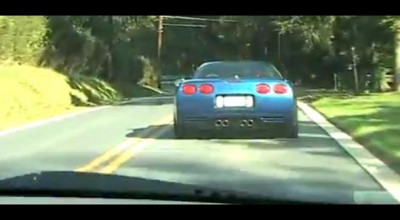 Amator de drifturi, îşi loveşte Corvette-ul de un pom! - Photo