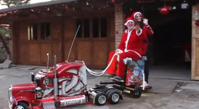 Mos Craciun, Craciunita si camionul - Photo