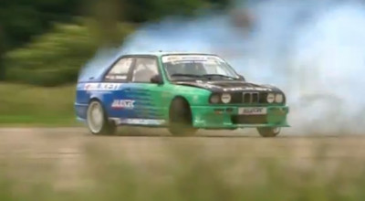 Record mondial: Drift cu BMW M3, la 180 km/h - Photo