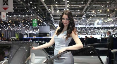 Cele mai frumoase hostesse de la Geneva 2012 - Photo