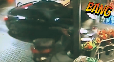 Fotbalist cu Porsche Panamera distruge o benzinărie - Photo