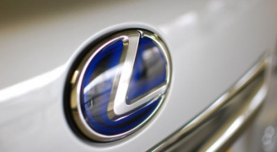 Lexus va provoca la duel crossoverul BMW X1 - Photo