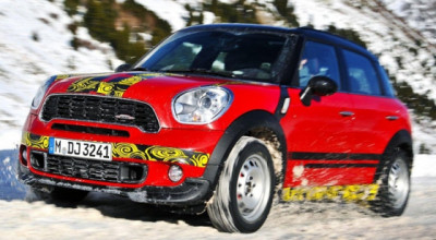 MINI Countryman JCW se arată în poze puţin mascat - Photo