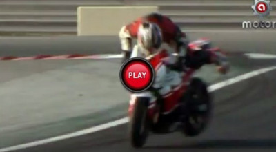 Chuck Norris aproba: Un motociclist scapa de un accident periculos - Photo