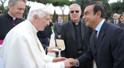 Două Renault Kangoo Maxi Z.E. pentru Papa de la Roma - Photo