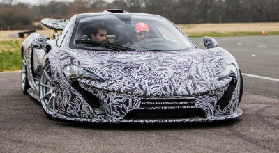 Sergio Perez la volanul noului McLaren P1 - Photo