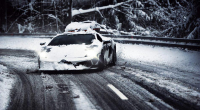 Supercaruri pe zăpadă - Photo