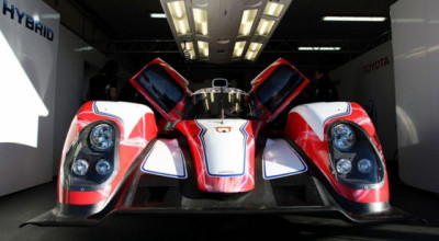 Toyota a dezvăluit prototipul TS030 Hybrid Le Mans - Photo