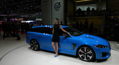 Fetele - al doilea punct de atracție al Salonului auto de la Geneva 2014 - Photo