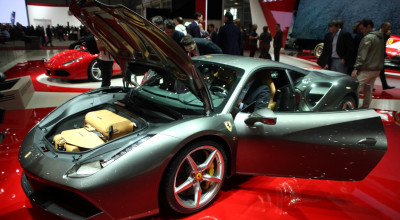 Ferrari 488 GTB în detaliu la Salonul Auto de la Geneva - Photo