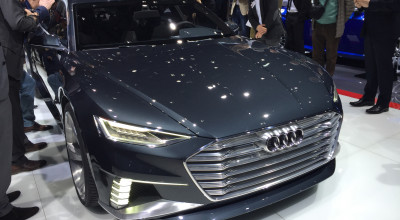 Mare aglomeraţie la standul Audi unde germanii au dezvăluit noul Concept Prologue Avant! - Photo