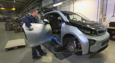 Urmăreşte cum are loc procesul de reciclare al unui BMW i3 nou-nouţ! (VIDEO) Urmăreşte cum are loc procesul de reciclare al unui BMW i3 nou-nouţ! (VIDEO) - Photo