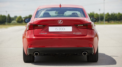 Lexus IS primește un motor turbo de 2 l volum! - Photo