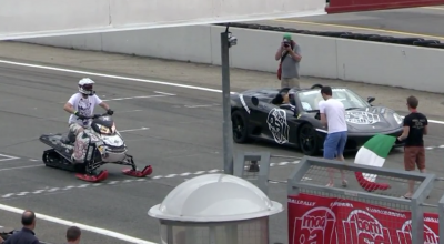 Cursă incredibilă dintre un snowmobile și Ferrari! Află cine a ieșit învingător! - Photo