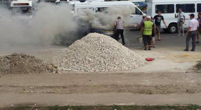 Un Hyundai a luat foc din mers în centrul Capitalei ! - Photo
