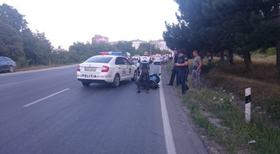 Un motociclist a fost oprit şi doborât la pământ cu forţa de către agenţii INP! - Photo