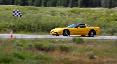 LA vârsta de 82 de ani bunicuţa conduce un Corvette cu peste 280km/h! (VIDEO) - Photo