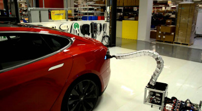 Viitorul Tesla: Şarpele care se conectează automat la priza maşinii? (VIDEO) - Photo