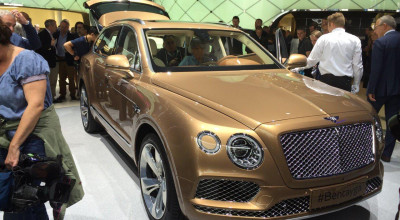 FRANKFURT 2015: Excentricul Bentley Bentayga LIVE - Photo