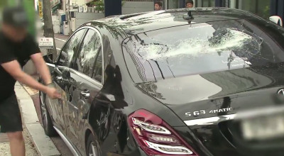 Şi-a distrus S-Class-ul S63 AMG în semn de protest faţă de dealerul local (VIDEO) - Photo