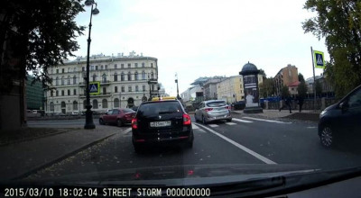 Tentativă de omor în Rusia: L-a aruncat peste pod pentru că i-a atins maşina! - Photo