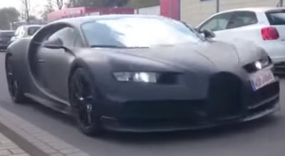 Bugatti Chiron a fost surprins din nou, acum în compania unor supercaruri rivale - Photo