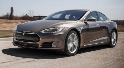 Tesla Model S este cel mai bine vândut EV al anului 2015! - Photo