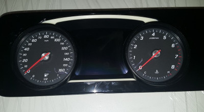 Nu ai bani de noul E-Class 2017? Ia-ţi măcar consola, direct de pe EBAY! - Photo